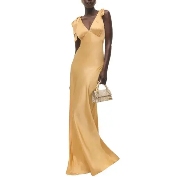 パーティードレス Silk Duchesse Mid-length Dress Gucci Silk Duchesse Mid-length Dress In Black - Runway Catalog